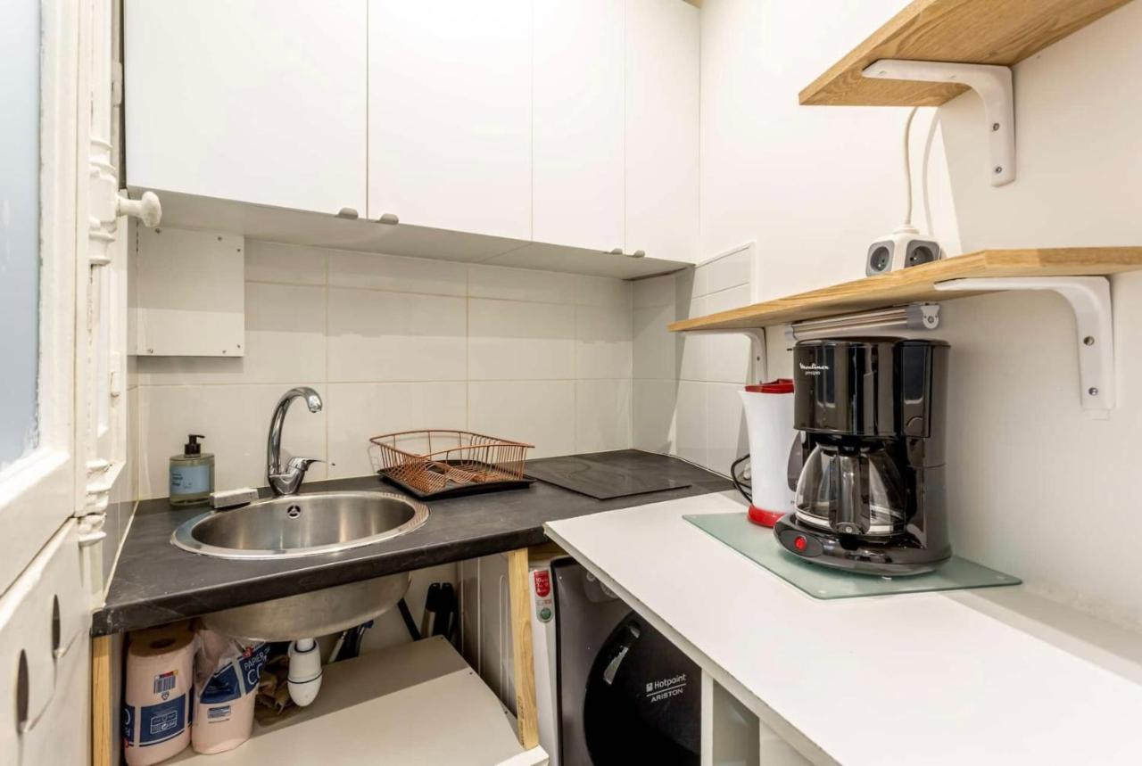 Abbesses - Superbe Appartement Avec Cheminees Париж Экстерьер фото