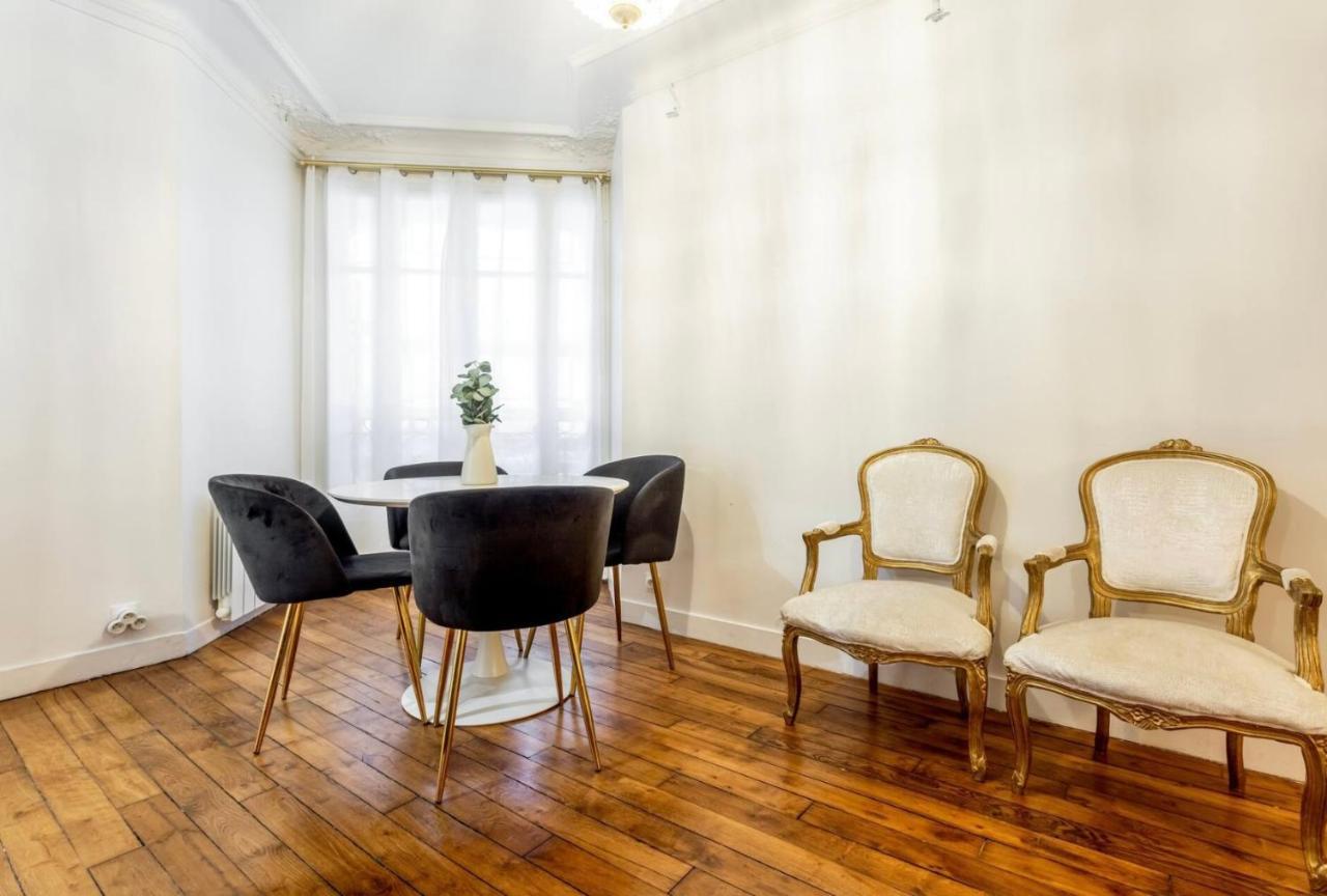Abbesses - Superbe Appartement Avec Cheminees Париж Экстерьер фото