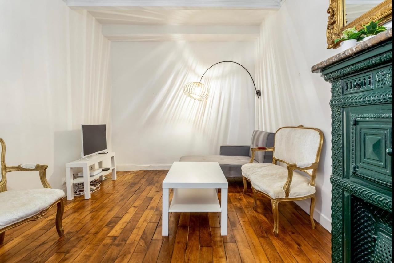 Abbesses - Superbe Appartement Avec Cheminees Париж Экстерьер фото